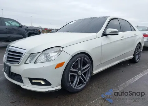 2011 Mercedes-Benz E 350 4Matic z USA, uszkodzony, nr VIN WDDHF8HB3BA374580